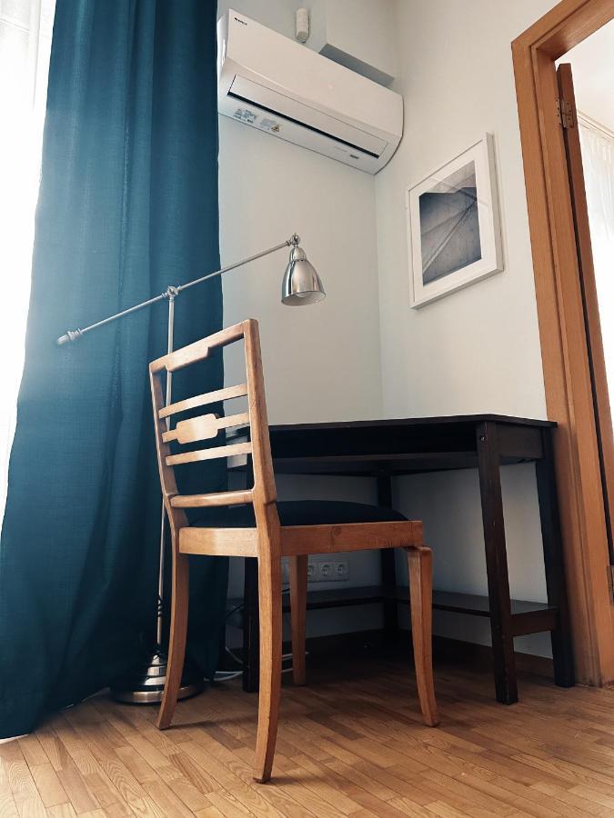 Center Apartment *